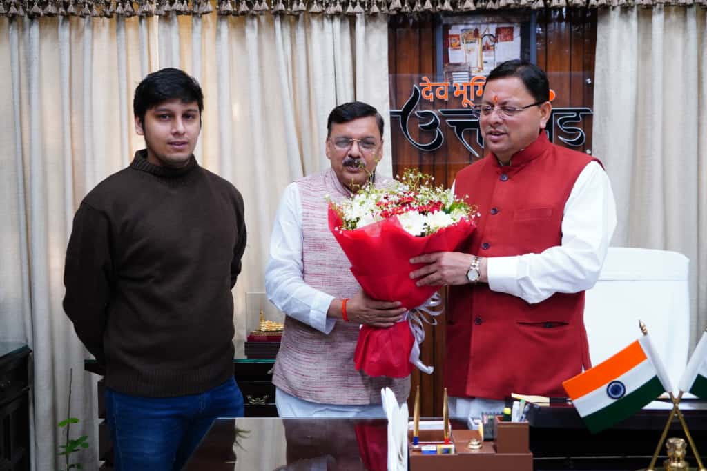 पूर्व विधायक राजेश शुक्ला ने मुख्यमंत्री से की मुलाकात — पंतनगर कृषि विश्वविद्यालय की समस्याओं के समाधान हेतु सौंपा पत्र