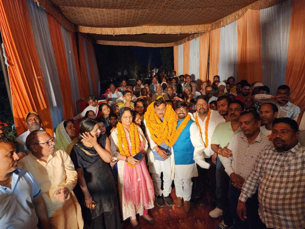 किच्छा–नगला मार्ग से रुद्रपुर तक सड़क निर्माण के लिए 22 करोड़ की स्वीकृति, ग्रामीणों ने पूर्व विधायक राजेश शुक्ला का किया स्वागत