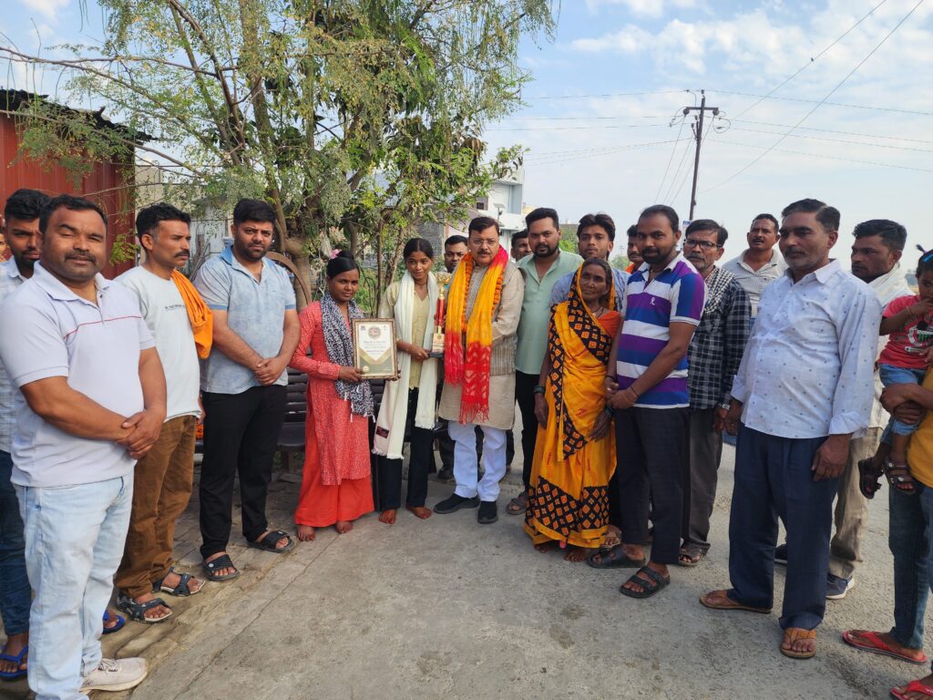 किच्छा की बेटी हिमानी ने ‘डांस इंडिया डांस’ में जीता पहला स्थान, पूर्व विधायक ने किया सम्मानित