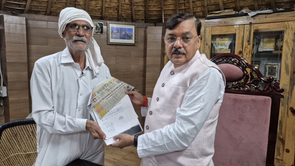 भूमि विनियमितीकरण की समयसीमा बढ़ाने की मांग, राजेश शुक्ला ने किसानों को दिया भरोसा
